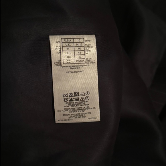 Like NEW Brooks Brothers dress. Navy pinstriped. Size 10 Excellent condition - Picture 9 of 10
